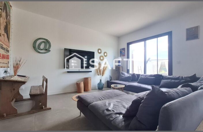 ROQUEVAIRE MAISON CONTEMPORAINE T5 AVEC PISCINE ET TERRAIN EN RESTANQUE — photo 2