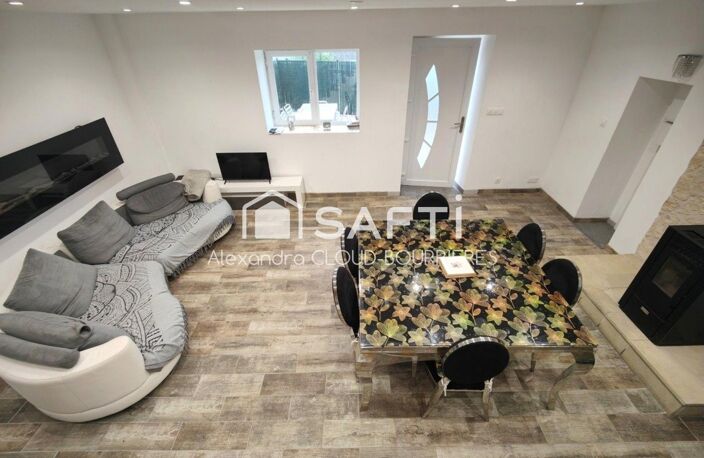 Ensemble immobilier de 3 maisons, dont 2 gîtes en activité, avec piscine à rénover et terrain constructible ! — photo 3
