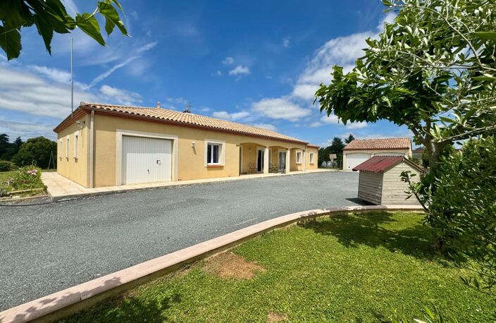 Plain-pied lumineux avec piscine et 5 chambres — photo 2
