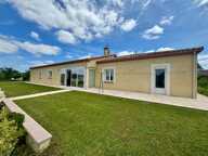 Plain-pied lumineux avec piscine et 5 chambres — photo 3