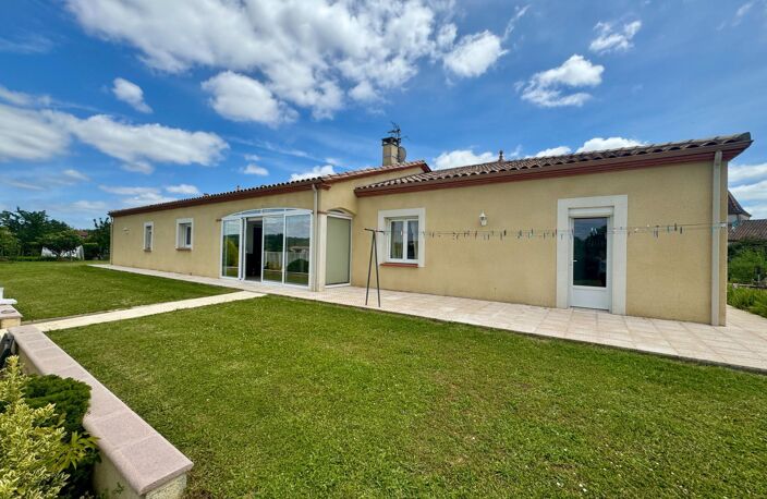 Plain-pied lumineux avec piscine et 5 chambres — photo 3