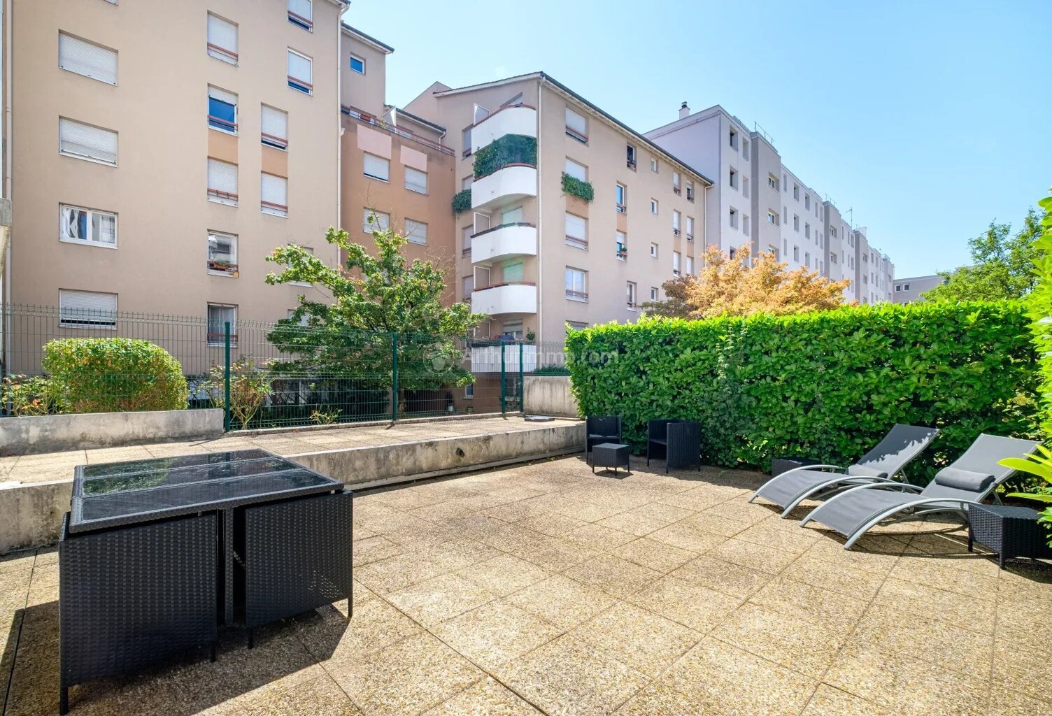 À vendre – Superbe T4 de 78 m² avec terrasse de 70 m² – Villeurbanne République — photo 1