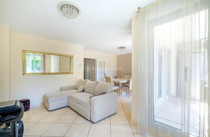 À vendre – Superbe T4 de 78 m² avec terrasse de 70 m² – Villeurbanne République — photo 3