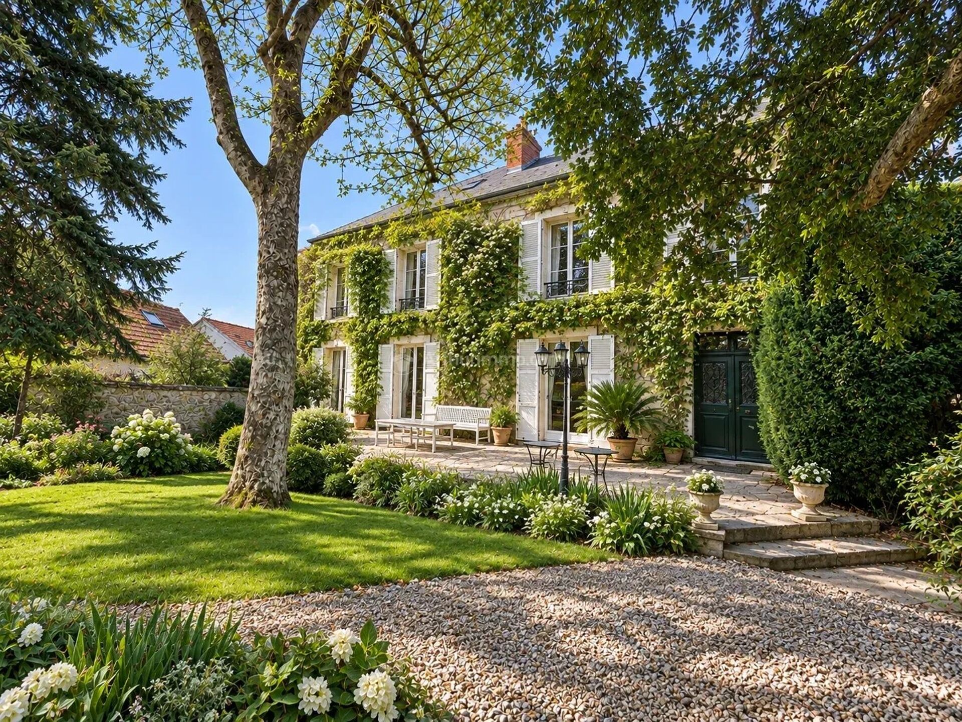 Maison 8 pièces 214 m² · à Montry · 214 m² · 690 000 €
