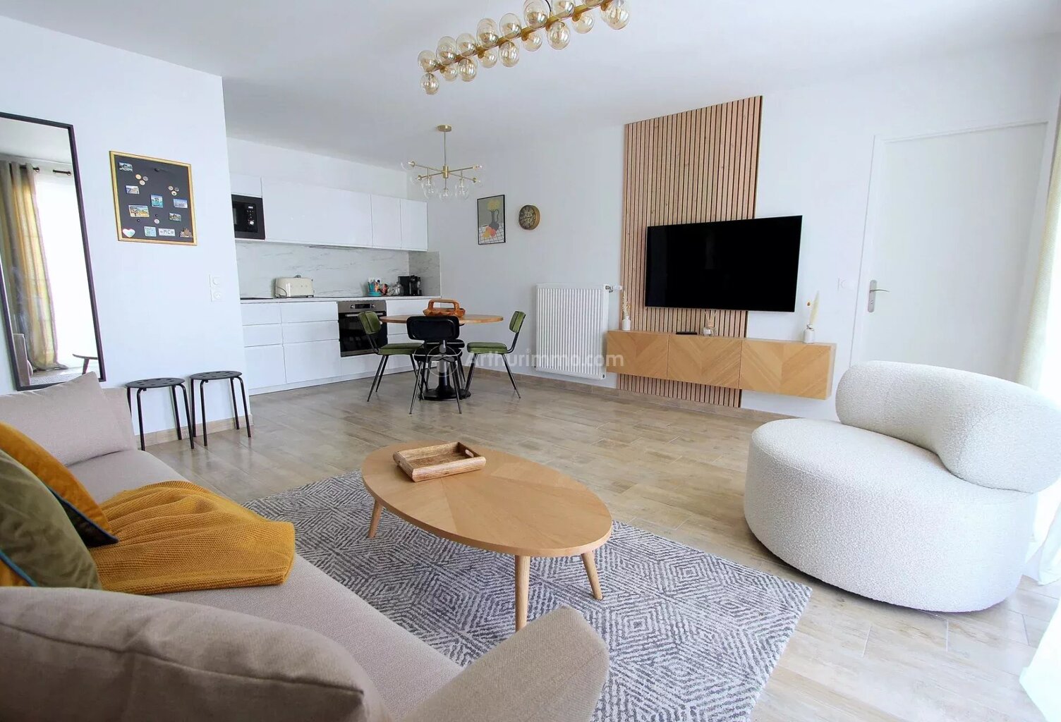 À vendre – Appartement 3 pièces avec balcon – Quartier des Faubourgs — photo 1
