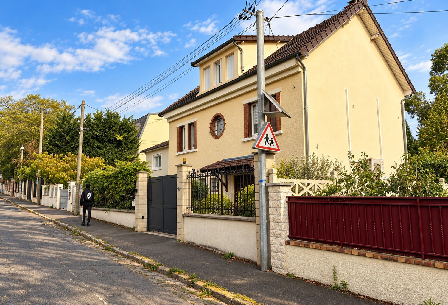 PAVILLON INDIVIDUEL AVEC JARDIN ET GRAND GARAGE — photo 1