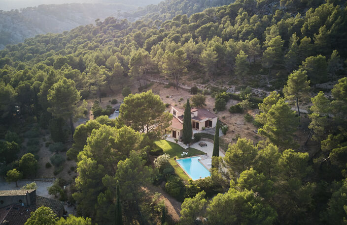 LE THOLONET PROCHE AIX - VILLA d'ARCHITECTE - PISCINE - VUE — photo 3