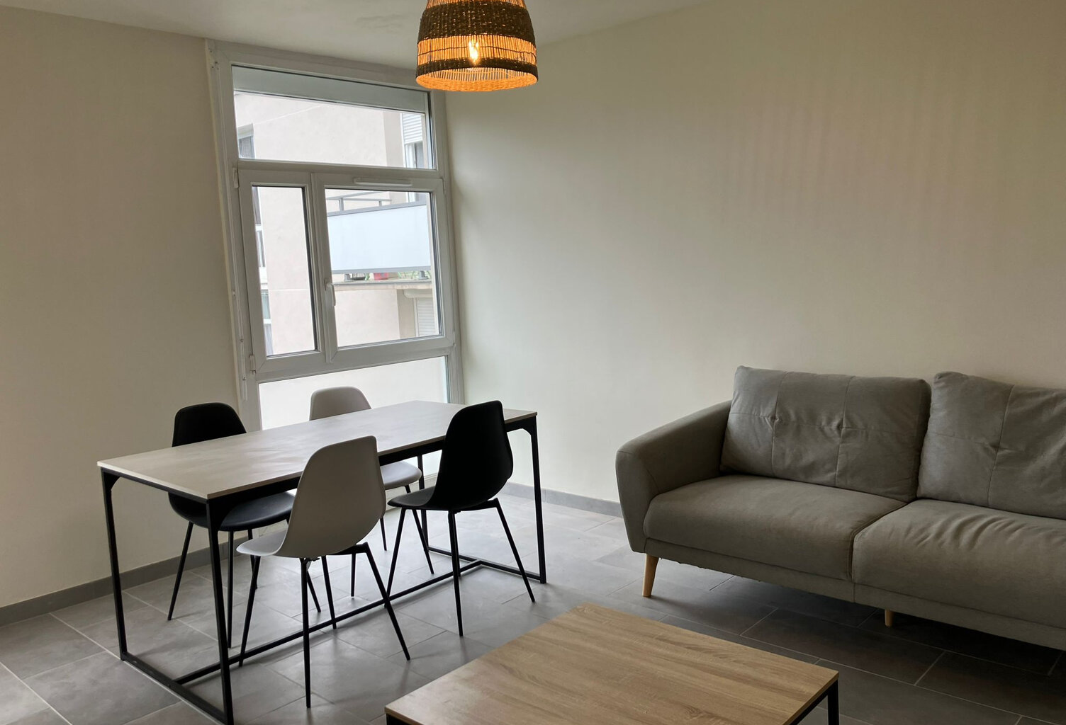 T3 meublé 53, rue Château Gaillard Villeurbanne — photo 1