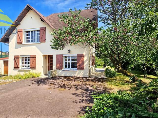 Charmante maison familiale à Mandres-les-Roses — photo du bien