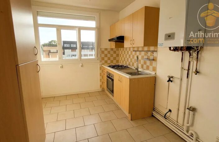 Appartement F4 entièrement rénové dans résidence sécurisée Olivet Plissay — photo 2