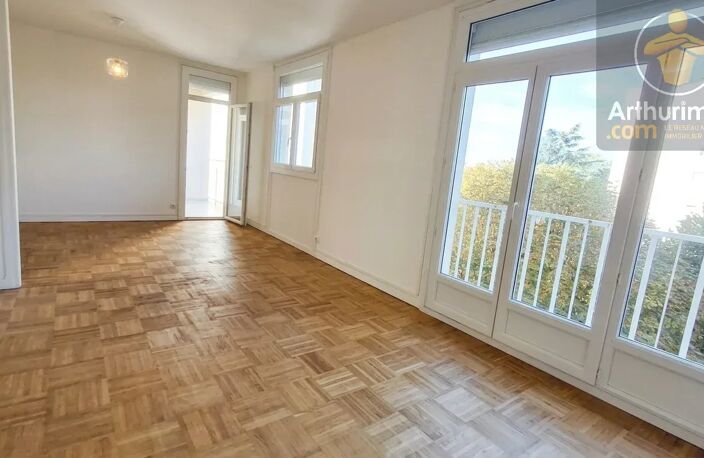 Appartement F4 entièrement rénové dans résidence sécurisée Olivet Plissay — photo 5