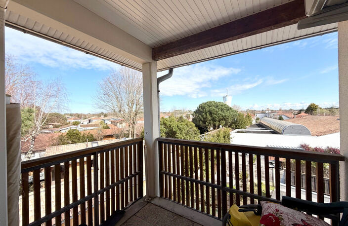 ARES HYPER CENTRE - BEL APPARTEMENT T2 AVEC TERRASSE — photo 3
