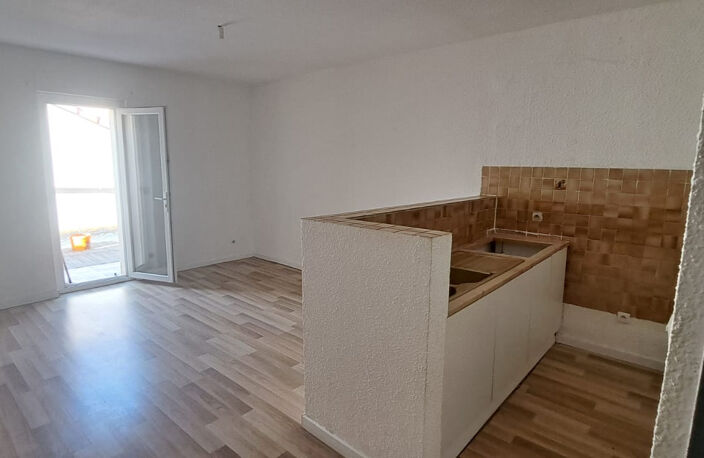 location appartement 3 pièces de 47m2 avec terrasse à Clermo — photo 2