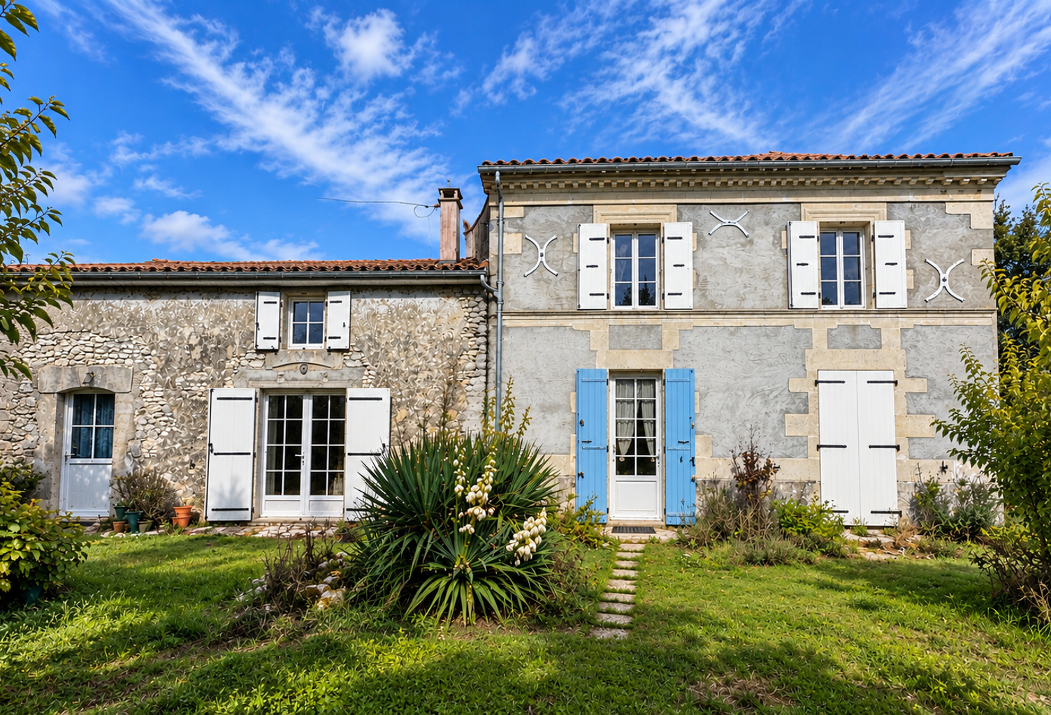Charentaise de charme et potentiel — photo 1