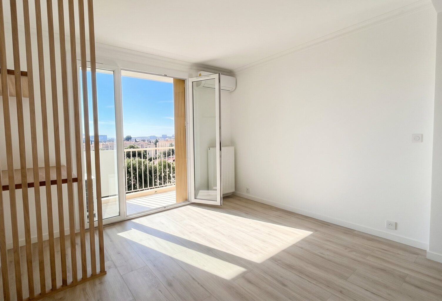 A LOUER   APPARTEMENT T3 DE 63 M2    BALCON   CAVE    MARSEI — photo 1