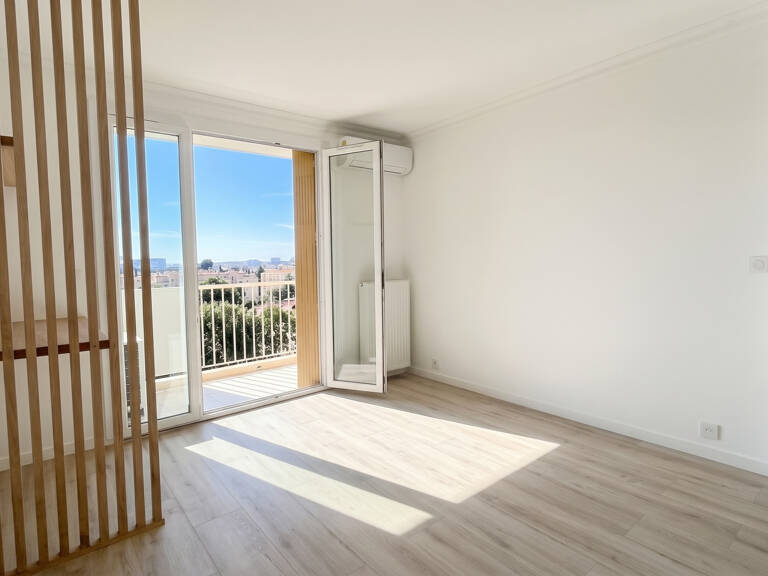 A LOUER   APPARTEMENT T3 DE 63 M2    BALCON   CAVE    MARSEI — photo 1