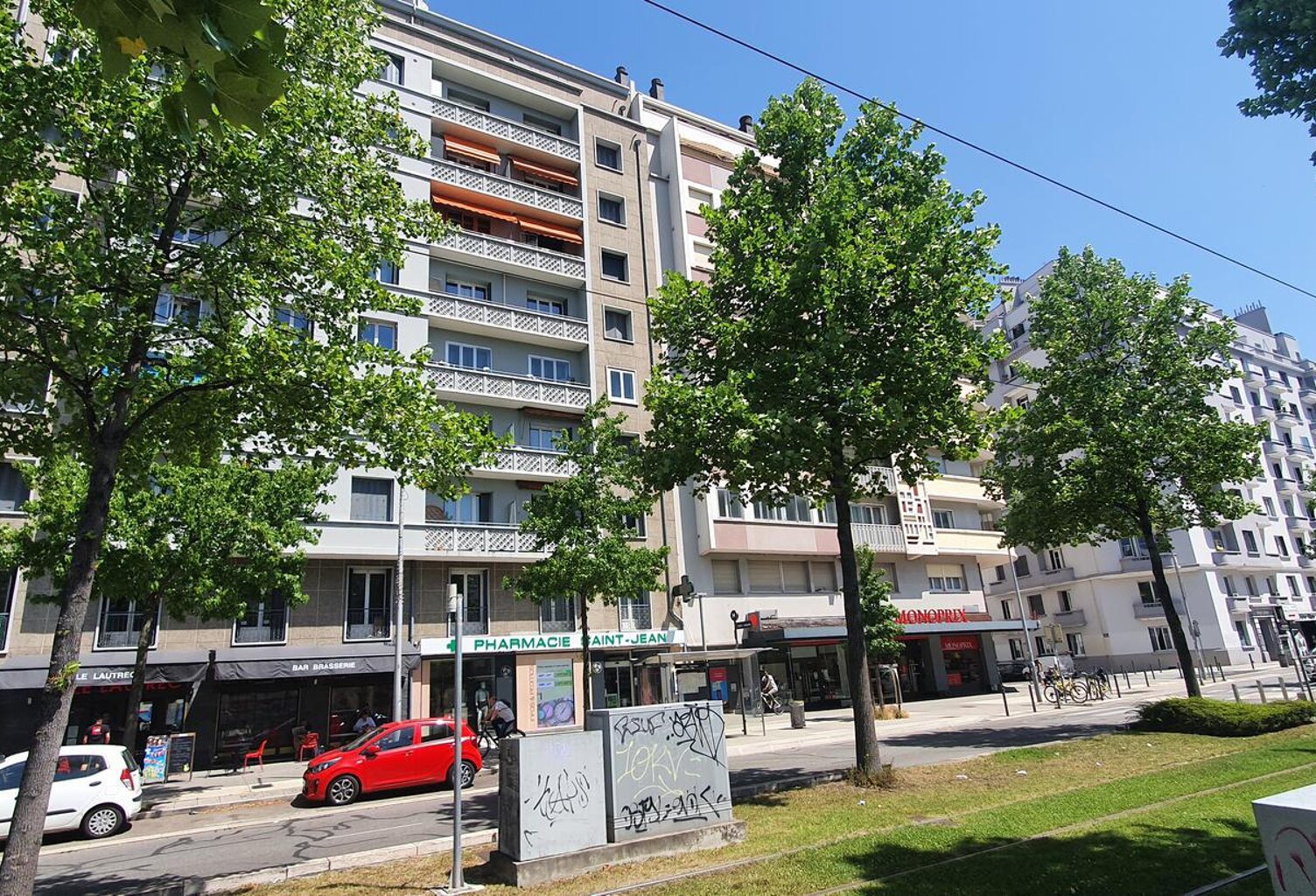 Location appartement 5 pièces 96 m² à Grenoble (38000) — photo 1