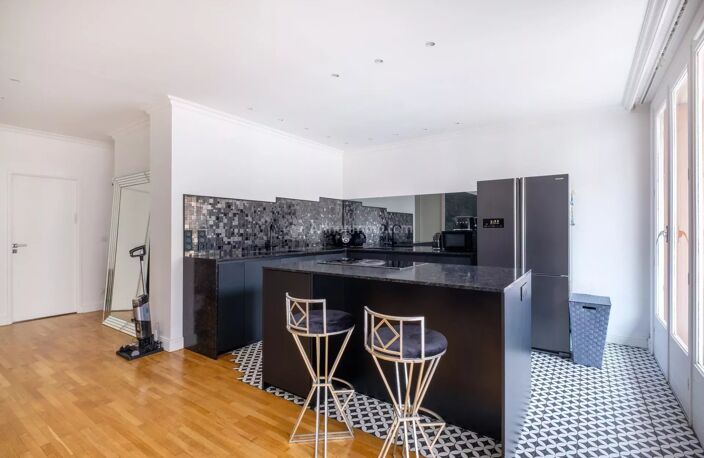 EXCLUSIVITÉ – TRÈS BEAU T3 – TRIANGLE D'OR, LYON 6ᵉ — photo 4