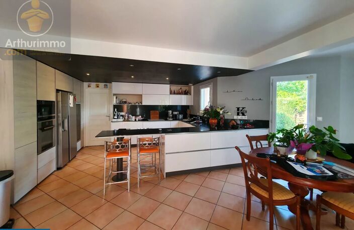 Charmante maison provençale de 235m² avec piscine — photo 2