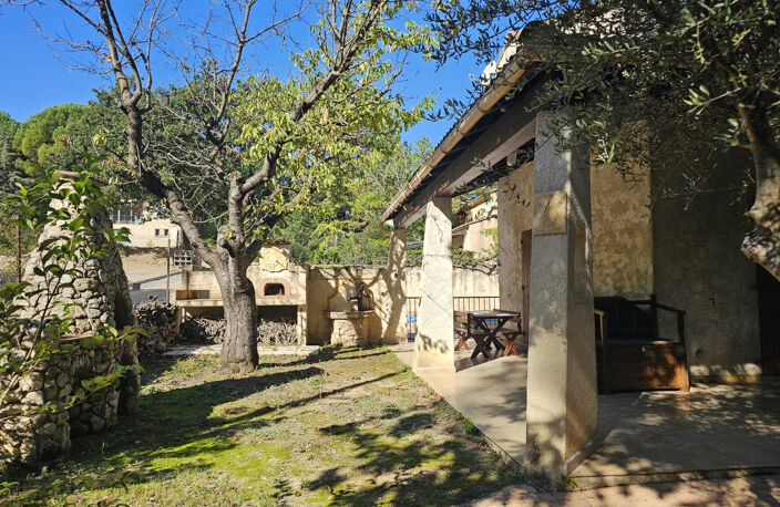 MAISON DE 172 M2 SUR 537 M2 TERRAIN AVEC PISCINE — photo 2