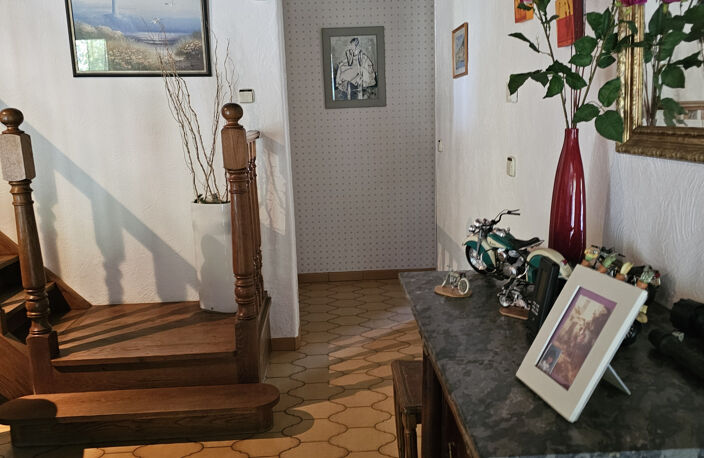 MAISON DE 172 M2 SUR 537 M2 TERRAIN AVEC PISCINE — photo 5
