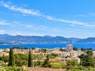 LA CIOTAT   VILLA DE CARACTÈRE AVEC VUE MER, PISCINE ET JARD — photo 3