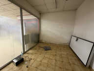 Local commercial 25,53m2 Centre du village de Luynes — photo 2