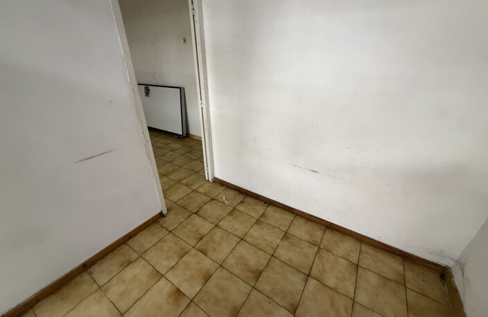 Local commercial 25,53m2 Centre du village de Luynes — photo 4