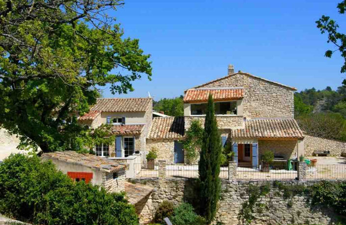 EXCLUSIVITÉ : Bastide proche de Gordes. — photo 2