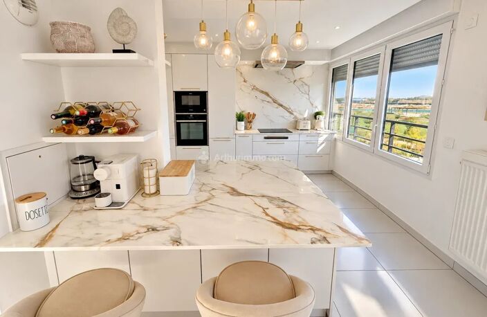 CHESSY – APPARTEMENT D’EXCEPTION F4 DE 94 M² AVEC TERRASSE DE 40 M² SANS VIS-À-VIS ! — photo 4