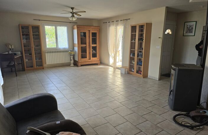 Charmante maison de plain-pied avec grand garage et jardin de 733 m² — photo 2