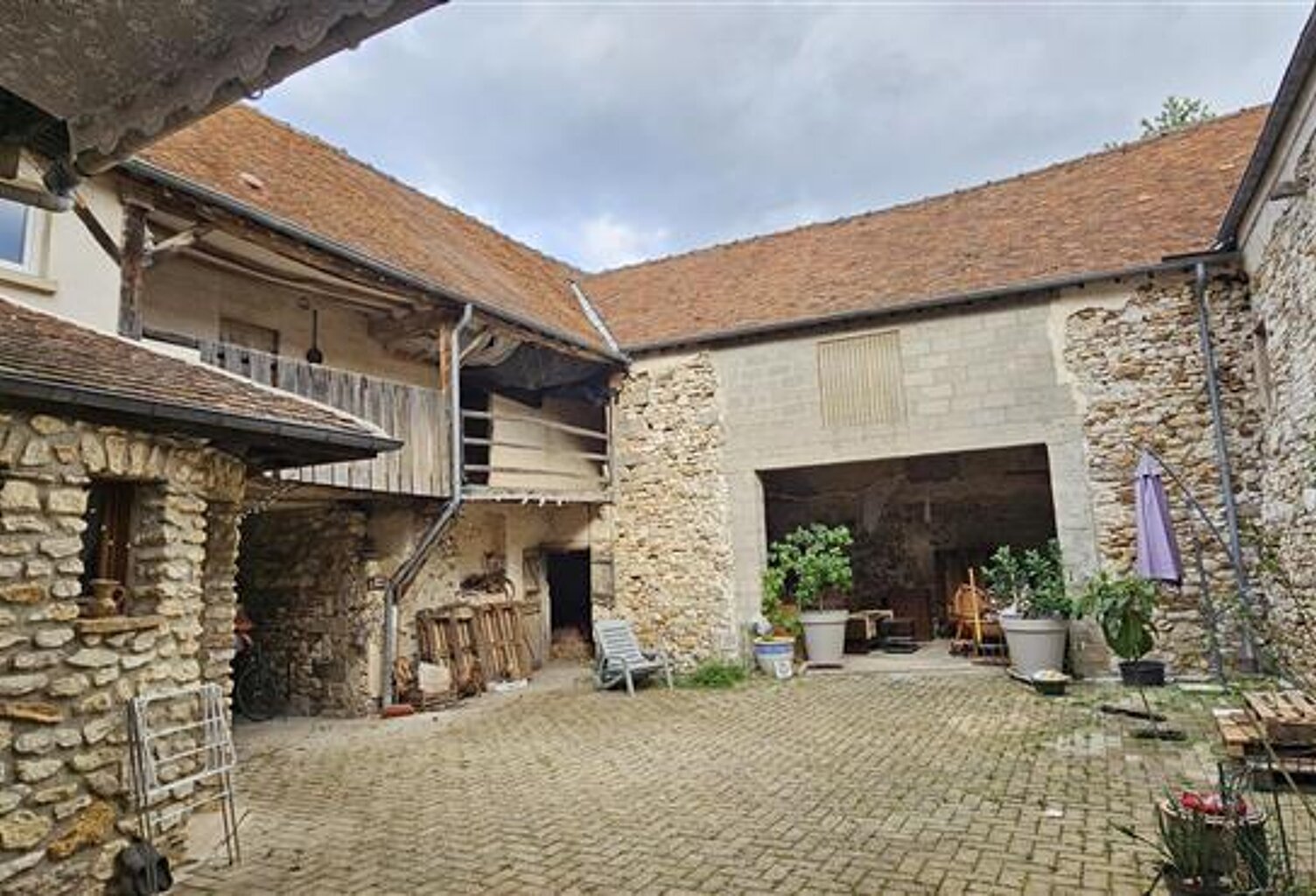 Vente maison 5 pièces 137 m² Blesmes (02400) — photo 1