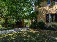 Vaison-la-Romaine – Ferme en pierre avec jardin arboré et terrai — photo 2