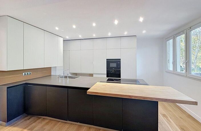 NEUILLY SUR SEINE - BEAU 4 PIECES DE 100 M CARRE — photo 2