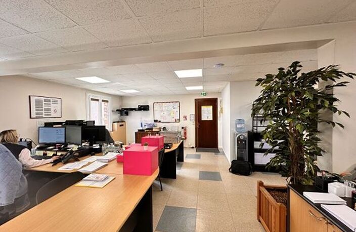 Immeuble - 458m ² — photo 2