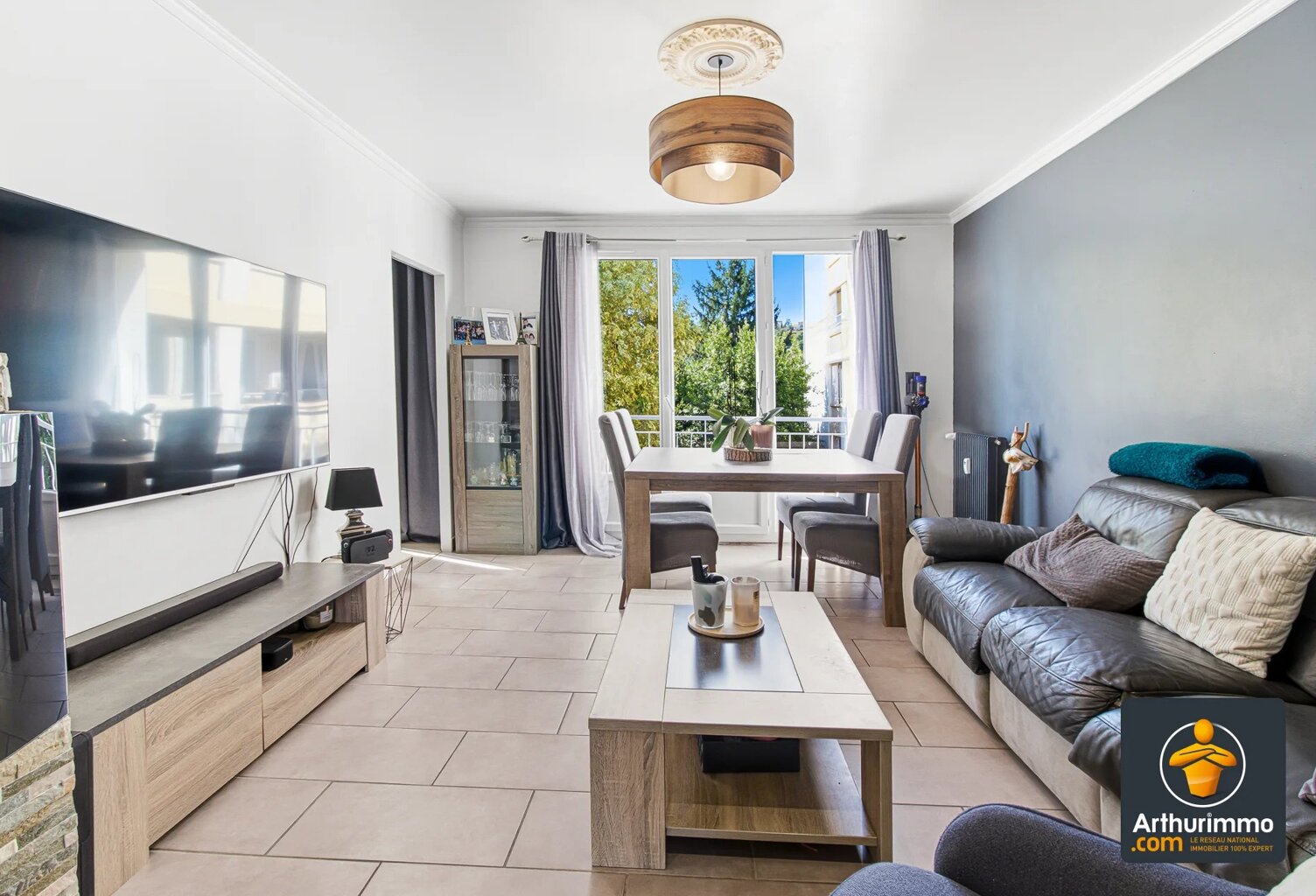 Appartement 4 pièces de 68,50 m² vendu meublé – 3 chambres, traversant, cave — photo 1