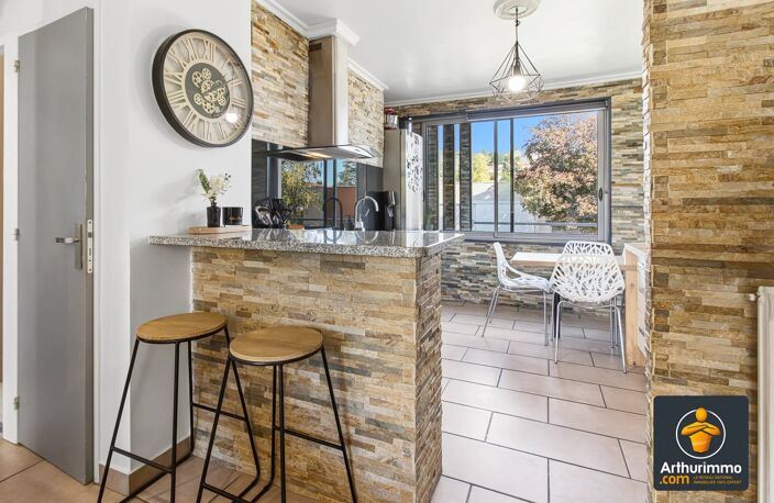 Appartement 4 pièces de 68,50 m² vendu meublé – 3 chambres, traversant, cave — photo 4