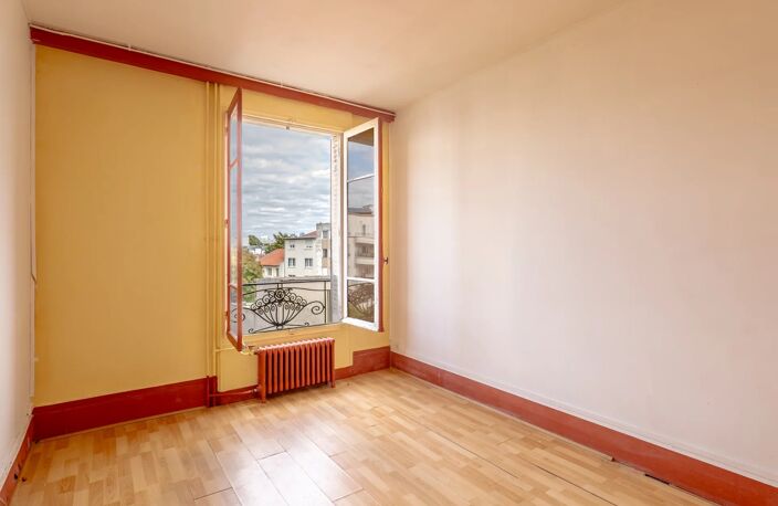 Suresnes – 33,57 m² à fort potentiel, au cœur d’un quartier vivant — photo 2