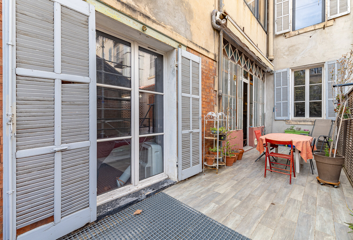 13001 Longchamp   BEL APPARTEMENT DE CHARME DE 95 M2 AVEC TE — photo 1