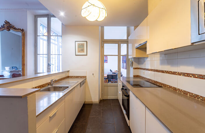 13001 Longchamp   BEL APPARTEMENT DE CHARME DE 95 M2 AVEC TE — photo 3