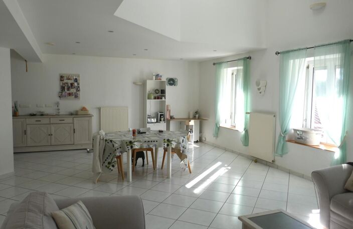 Vente appartement 6 pièces 145 m² Sainte-Sigolène (43600) — photo 2