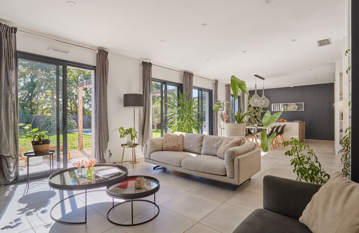 Puyricard- Belle, contemporaine, Familiale avec piscine. — photo 4