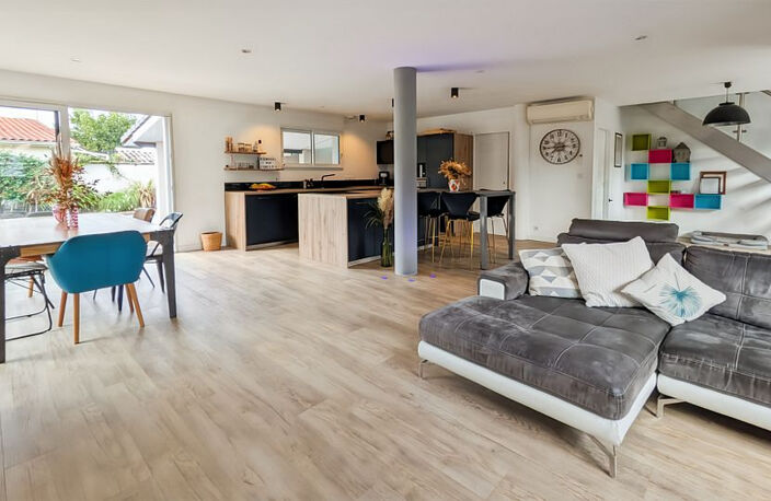 33 290 - Parempuyre   Maison familiale 135 m2 - DPE B - pisc — photo 3