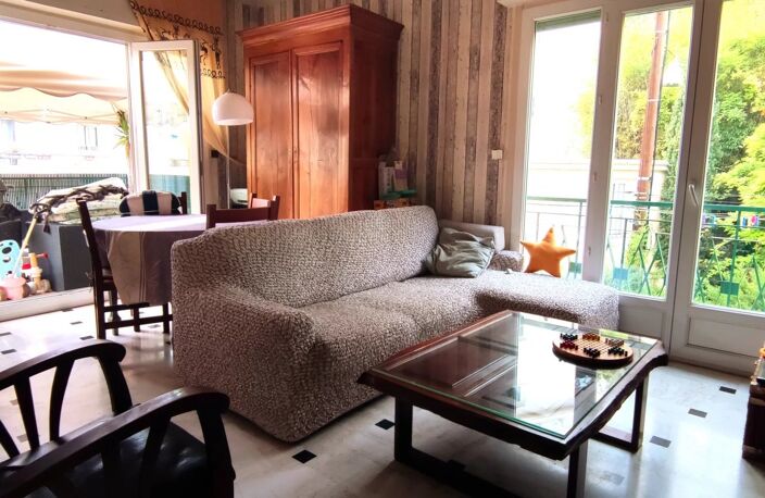 NICE – MANTEGA RIGHI 3 pièces traversant avec terrasse de 25 m² et vue dégagée — photo 3