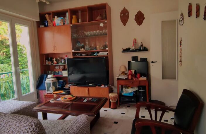 NICE – MANTEGA RIGHI 3 pièces traversant avec terrasse de 25 m² et vue dégagée — photo 4