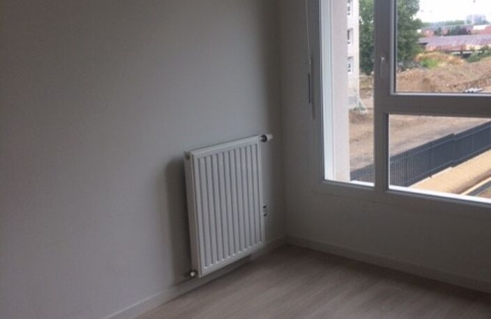 Location appartement 2 pièces 42 m² à Vaulx-en-Velin (69120) — photo 5