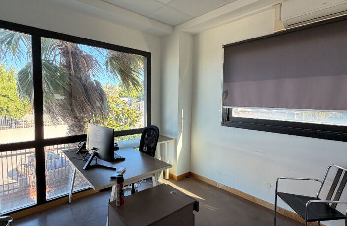 LOCATION DE BUREAUX PROFESSIONNELS 102,38 m² — photo 5