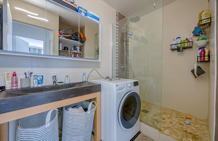 Appartement T4 traversant avec balcons, garage et parking — photo 5