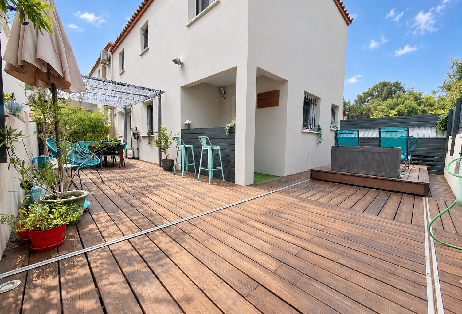 À vendre   Maison récente avec terrasse, piscine et garage à — photo 1
