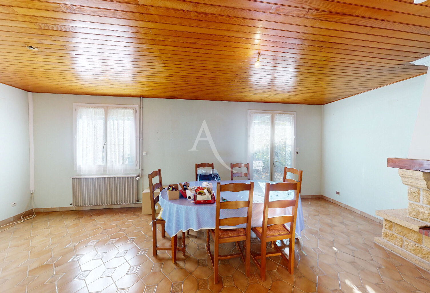 Maison de plain-pied à vendre à Chécy, 3 chambres, garage, dépendance et terrasse — photo 1